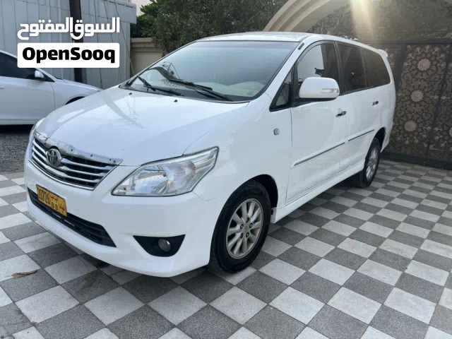 2012 تويوتا انوفا Limited