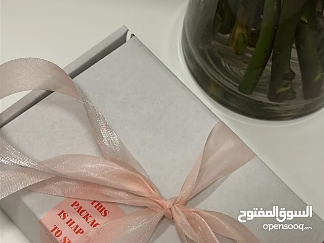 Woman zircon earrings