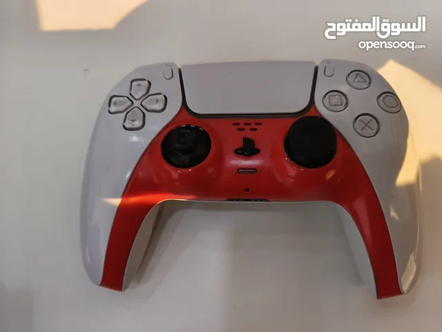 يد تحكم بلايستيشن 5 (DualSense) أصلية - إصدار مميز باللون الأبيض والأحمر