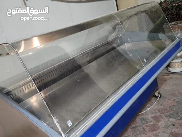 ثلاجة عرض و فريزر إيطالية إستعمال جدا نظيف