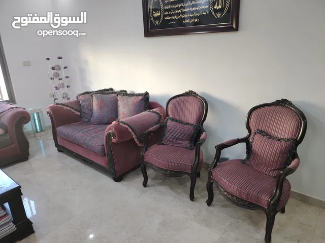 طقم كنب مستعمل نظيف 9 مقاعد خشب 4c +زان +طاولة نص +برداي