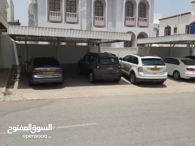 250 m2 4 Bedrooms Villa for Sale in Muscat Al Khuwair