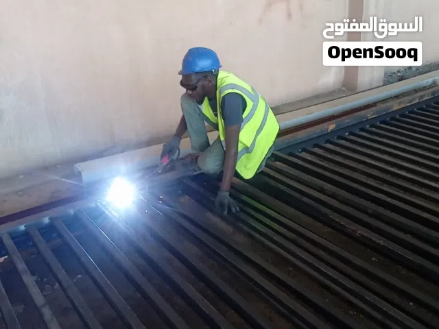 حداد متنقل أبواب حمايات درابزينات هناجر مظلات شبوك تركيب اقفال لحمام مفصلات