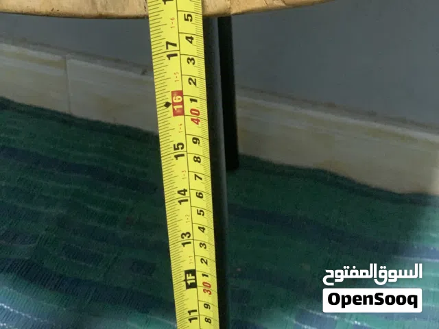 طاولة جانبيه من خشب النيم