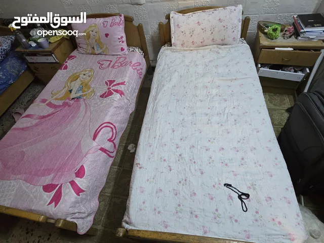 غرفه نوم بحاله جيده + مكيف سامسونج