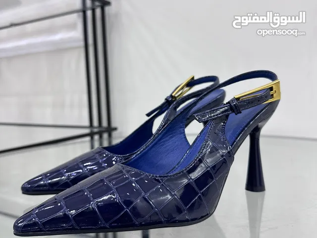 كعب جديد من شي ان