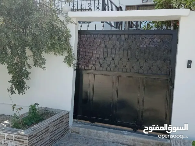 140 m2 4 Bedrooms Apartments for Rent in Irbid Aydoun