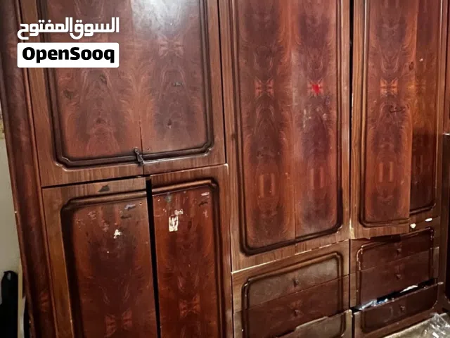 السلام عليكم دولاب ملابس للبيع اقرا الوصف