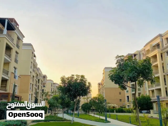 معايا شقة للبيع في كمبوند سراي علي طريق السويس مباشرة