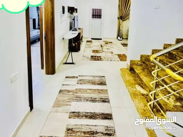 410 m2 4 Bedrooms Townhouse for Sale in Tripoli Al-Serraj