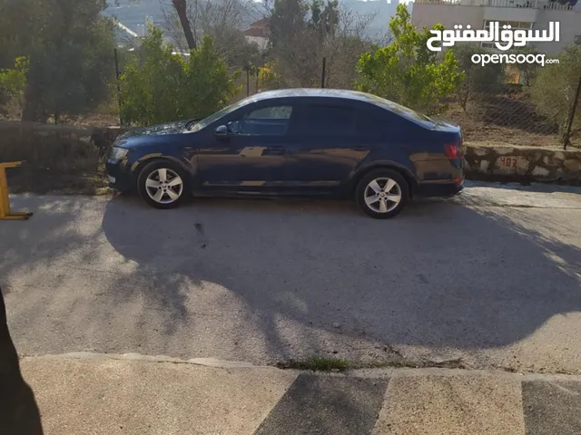 سيارة سكودا اوكتافيا 2015 اصل عمومي خالية من الحوادث بحالة جيدا