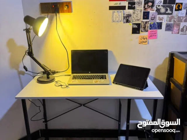 ميز مكتبي وكيمنك