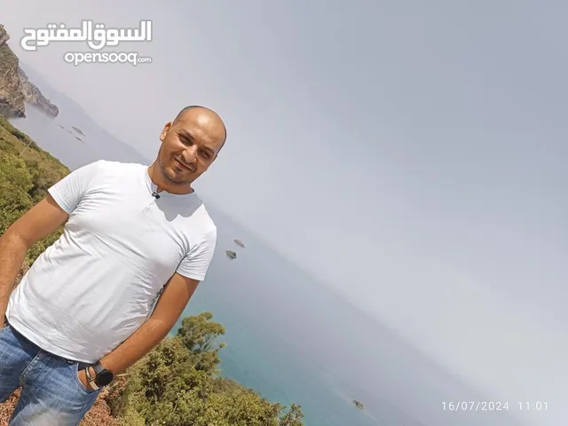 taki Eddine bouguessa