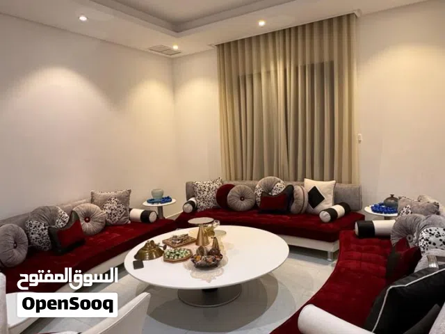 اثاث من شركة البيان  بحالة ممتازه