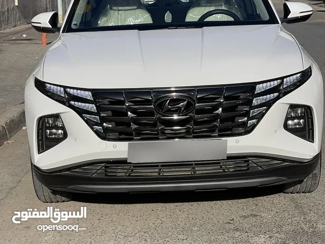 توسان 2024 خليجي للبيع فول مواصفات مكفوله لون ابيض