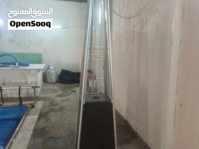 للبيع مدفأة غاز خارجية (هرمية) مدفأة غاز شكل هرمي أنيقة، مناسبة للجلسات الخارجية والمسابح والحدائق