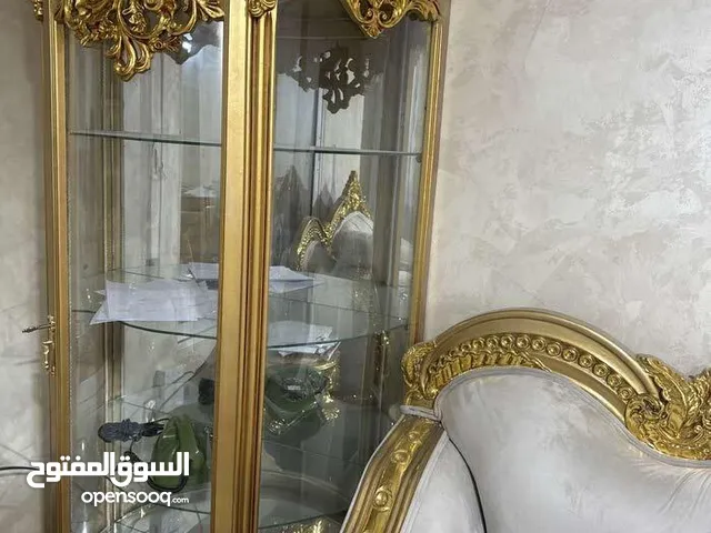 للبيع – غرفة ضيوف بحالة ممتازة استخدام لمده شهر