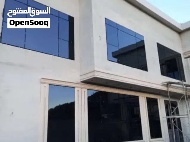 مصنع ابواب وتربزين حديد وزجاج وابواب كلادينج وابواب وشبابيك ومطابخ المنيوم وابواب خشب