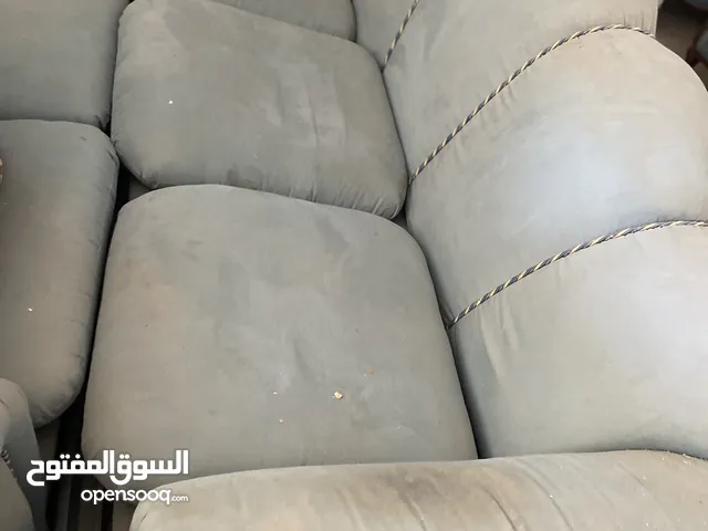 صالون نضيف 2زوز كبار و4اربعه صغار