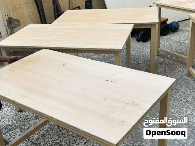 طاولات خشب