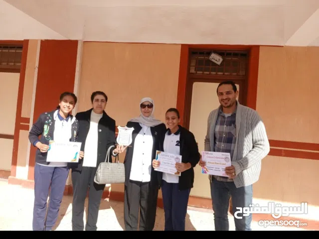 English teacher for all grades and curricula with IELTS