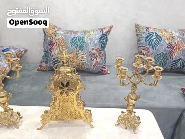 طقم ساعة نحاس كلاسيكية مع شمعدانات فاخرة