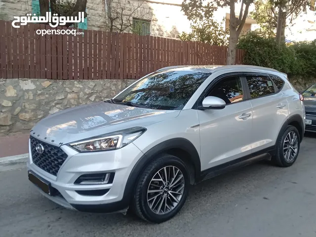 توسان فللل بدون. فتخه. بصمه. 4/4 فحص نخب بسعرررر حرق حرق