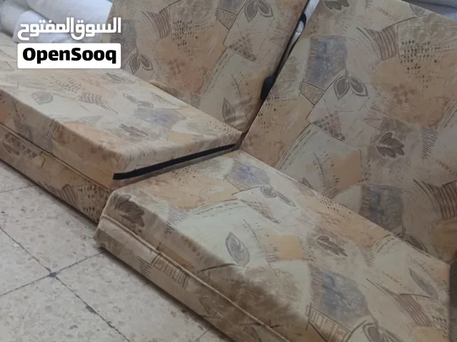 فرشة مطويه مقاس ( 1.8* 65.*08. ) اسفنج عادي   ومتوفر ارتفاع 5 سم ضغط عالي مناسب للرحلات والتخزين