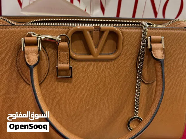 شنطة فالنتينو اصلية جديدة غير مستخدمه