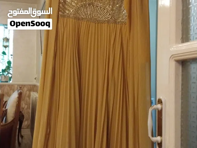 فسانين سهرة للمحجبات وغير محجبات جديد مقاس 46 لكل فستان  فستان الاسود  فستان كموني  فستان فضي