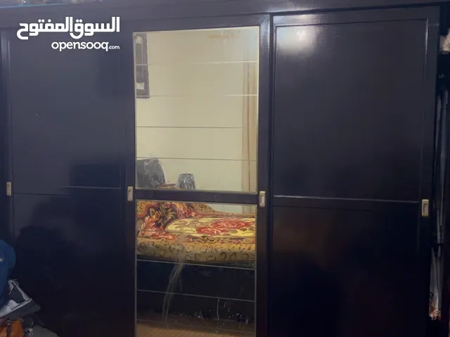 غرفه نوم للبيع مع خزانه اضافيه