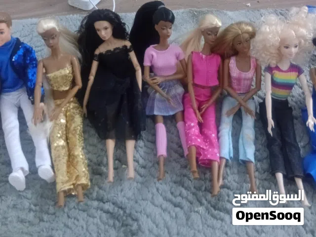 مجموعة دمى باربي جديده عشر دمى مع الاكسسوارات والملابس