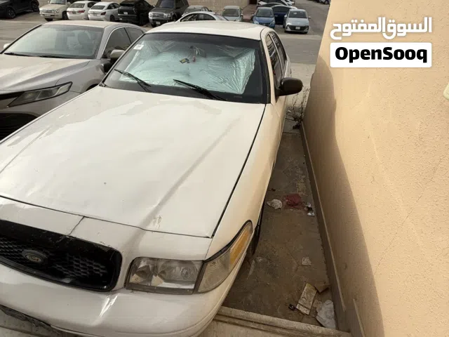 فورد فكتوريا يوجد في يه رشات تجميل ولا يوجد في حوادث. من السيارات الرسمية