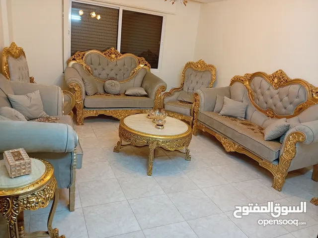 طقم كنب مصري دمياطي 9 مقاعد مع طقم 3 طاولات رخام