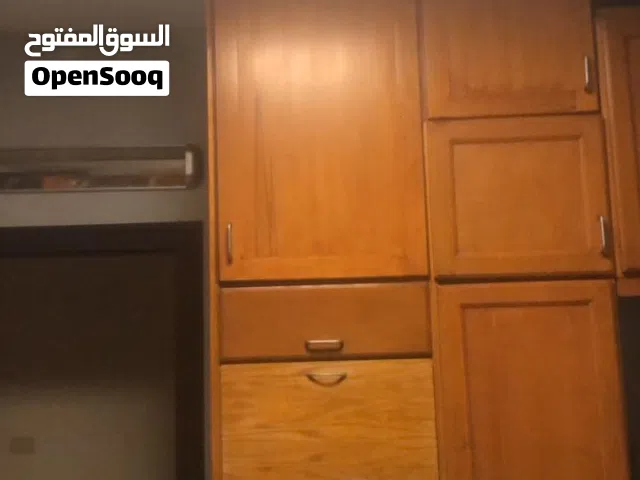 مطبخ بحاله ممتازه خشب سويد