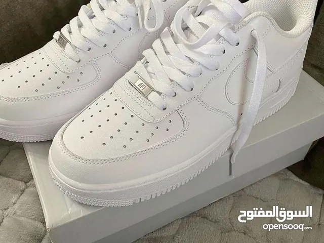 Air force white-and black master quality sizes from 40 to 45