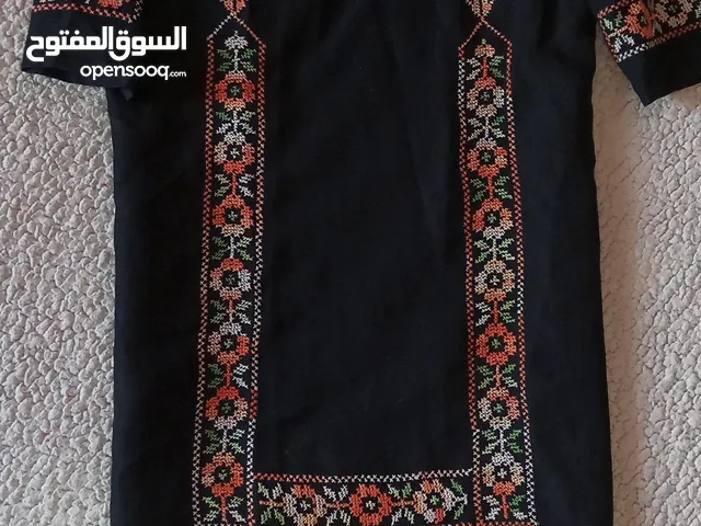 ثوب اطفال وفساتين فيه جديد وفي مستعمل من عمر 5 ل 8 سنين