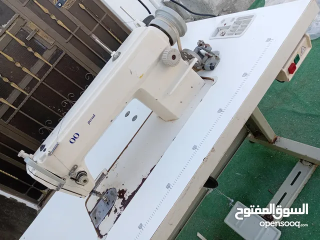 ماكينة خياطة نوع ياباني بحاله جيده جدا شغاله ميه