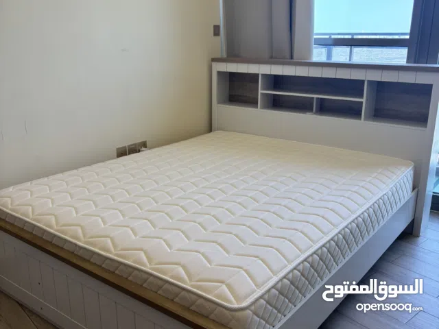 تخت 160×200 مع فرشة PAN – استخدام خفيف جدًا بحالة ممتاز