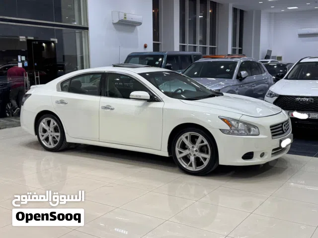 2014, نيسان, مكسيما, Standard