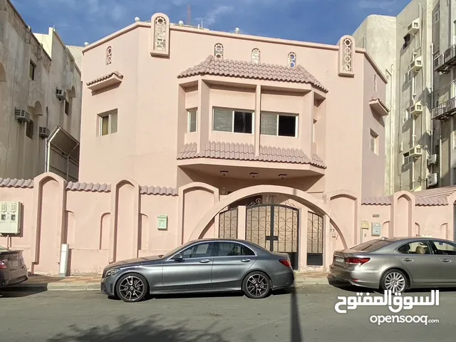 552 m2 More than 6 bedrooms Villa for Rent in Mecca Al Khalidiyyah