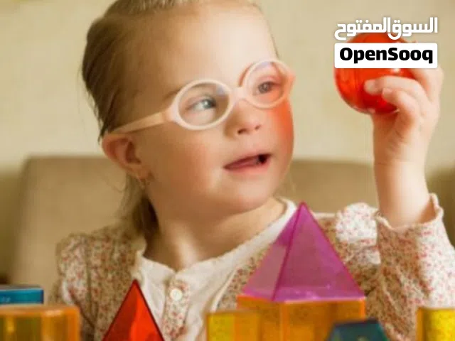 أخصائية نطق وتربية خاصة حاصلة على درجة الماجستير فى التربية الخاصة باحثة دكتوراه بقسم الصحة النفسية