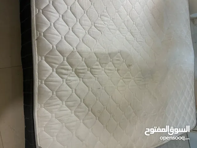 فرشة كبيرة جديدة للبيع big mattress for sale