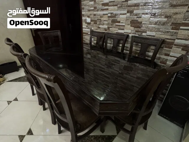 طقم طاولة سفرة ملكي فخم 8 كراسي بحالة الوكالة (خشب زان حفر) - سعر لقطة بداعي التصفية