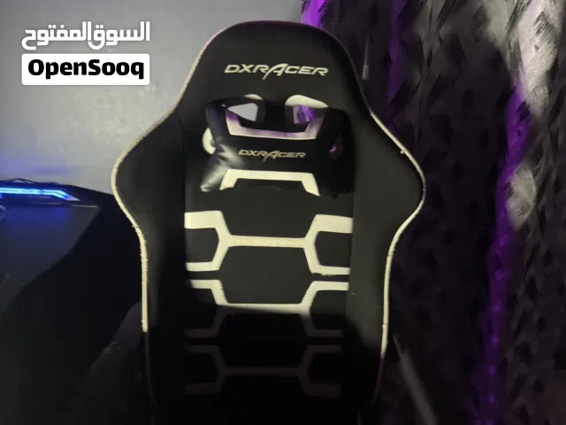 كرسي قيمنق للبيع ابيض و اسود