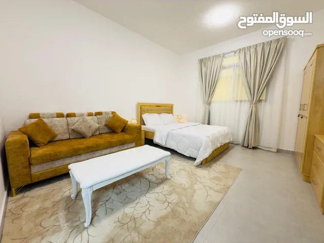 F3 /  استوديو اول ساكن - فرش جديد - كورنيش عجمان - قرب دوار السفينة - ايجار شهري - شامل  - مفروش