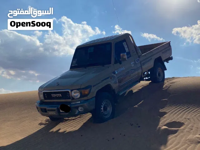 2016 تويوتا لاند كروزر GXR