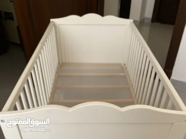 Baby crib سرير طفل