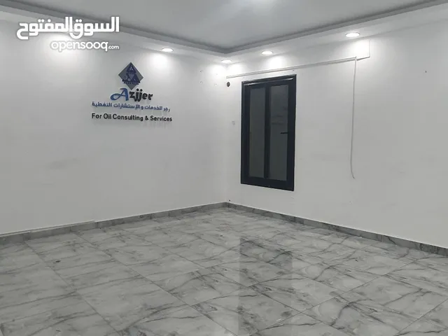إيجار شقق إدارية ومكتبية في مدينة طرابلس منطقة السبعة علي طريق الرئيسي بعد سيمافرو السبعة الخضراء