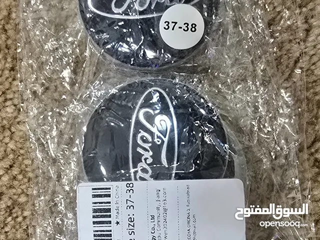 للبيع اغطية جنوط فورد.